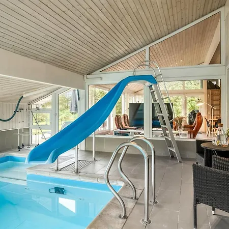 Helene - 1-5km From The Sea By Interhome *