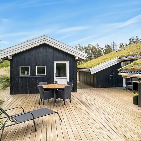 Helene - 1-5km From The Sea By Interhome